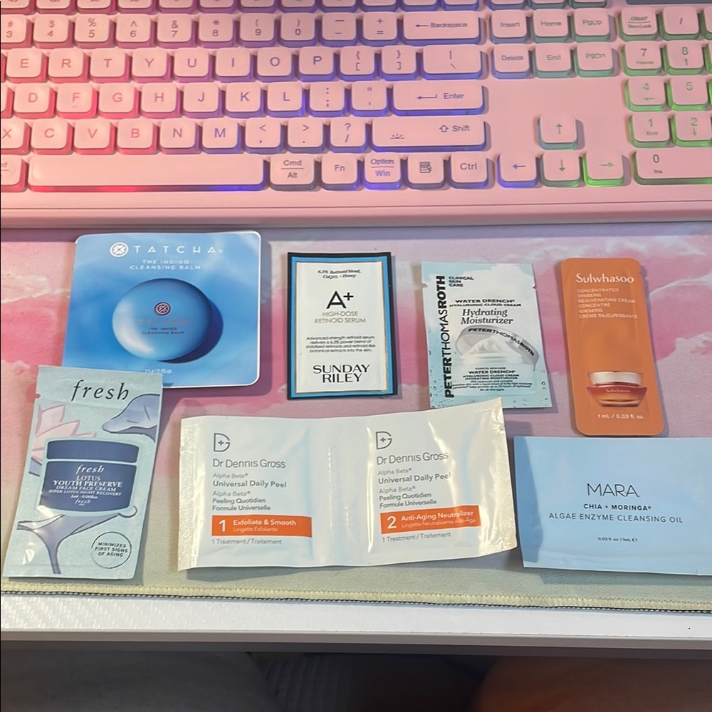 Skincare sample set of 7